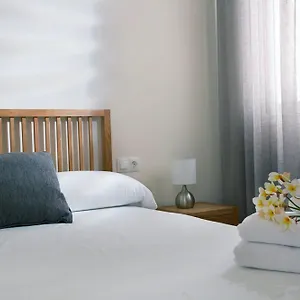 https://apartamentos-livin4malaga.1costadelsol.com