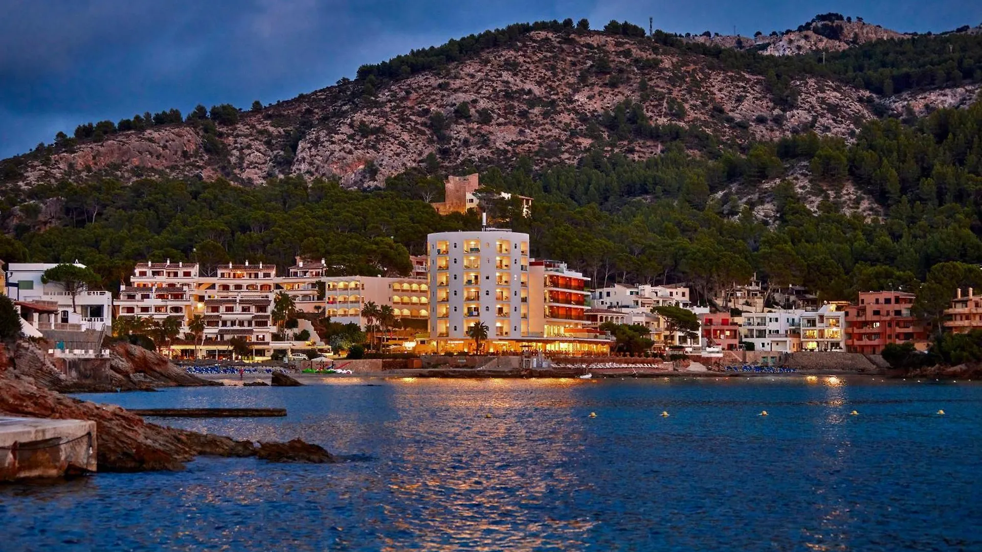 Universal Hotel Aquamarin Sant Elm